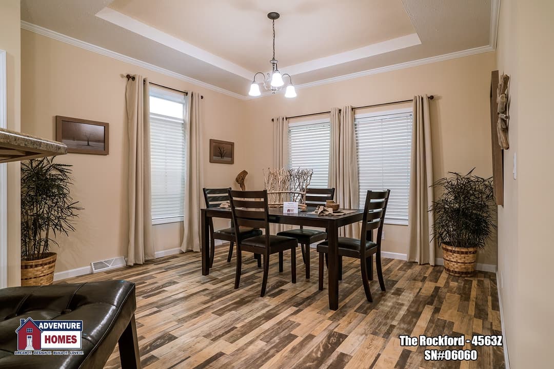 Rockford | 4563z interior home features