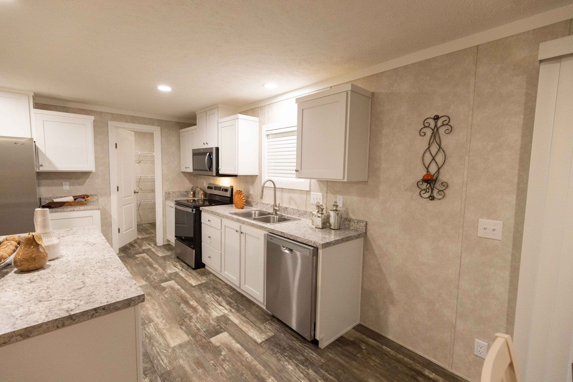 Freeman (lot model) interior home features