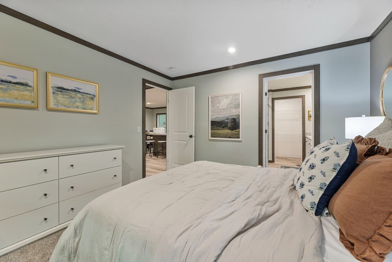 Hemos bedroom home features