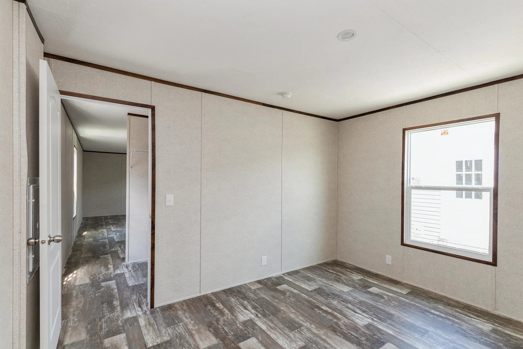 Zenith bedroom home features