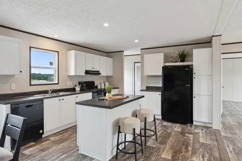 Calloway kitchen home features
