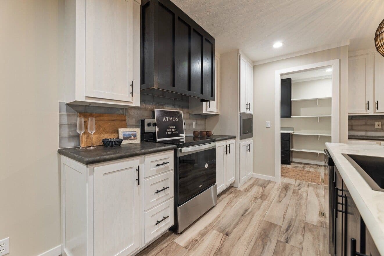 Atmos (lot model) kitchen home features