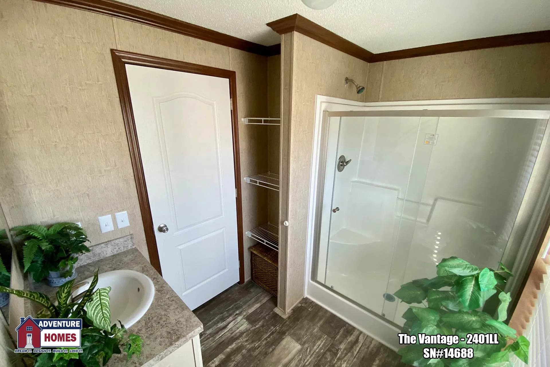 Mojave single bathroom home features