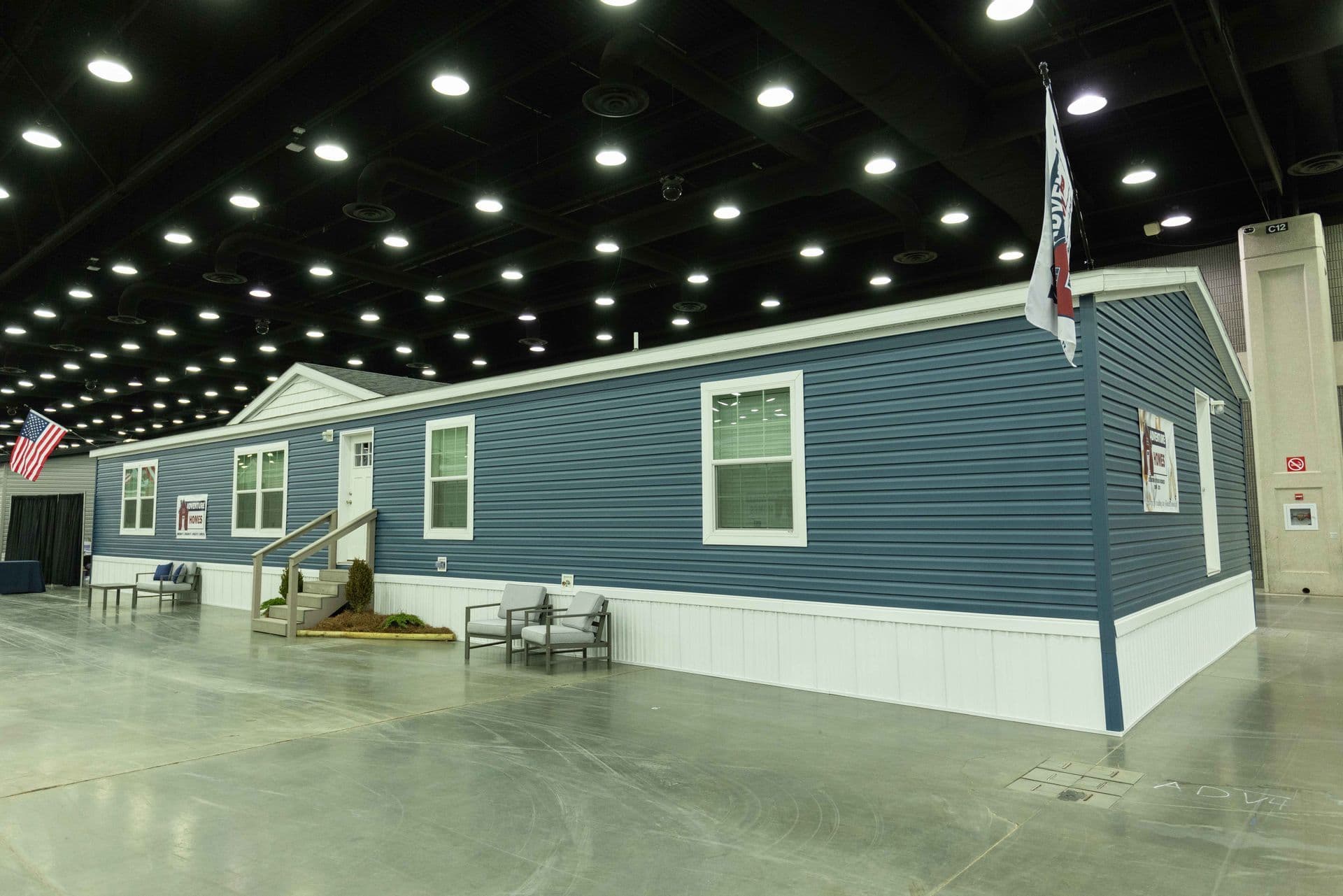 Freeman (lot model) hero and exterior home features