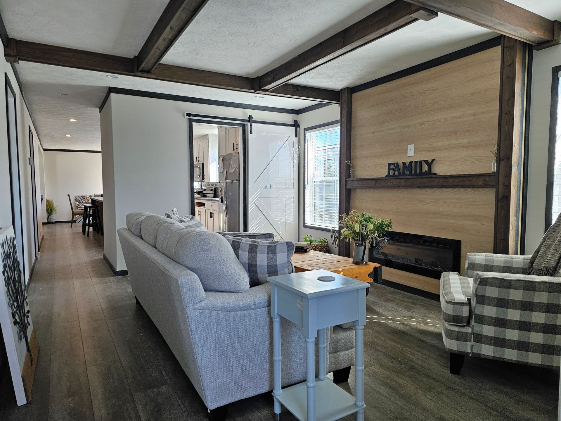 St. charles (lot model) interior home features