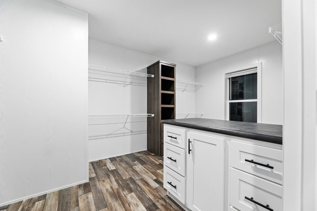 K2 interior home features