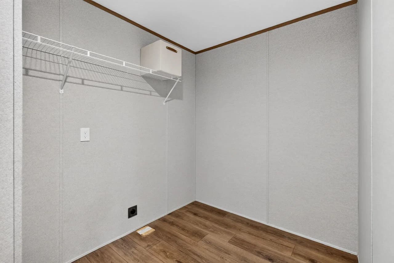 Grove interior home features