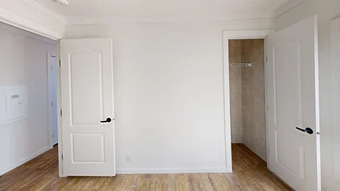 6481ls (standard) bedroom home features