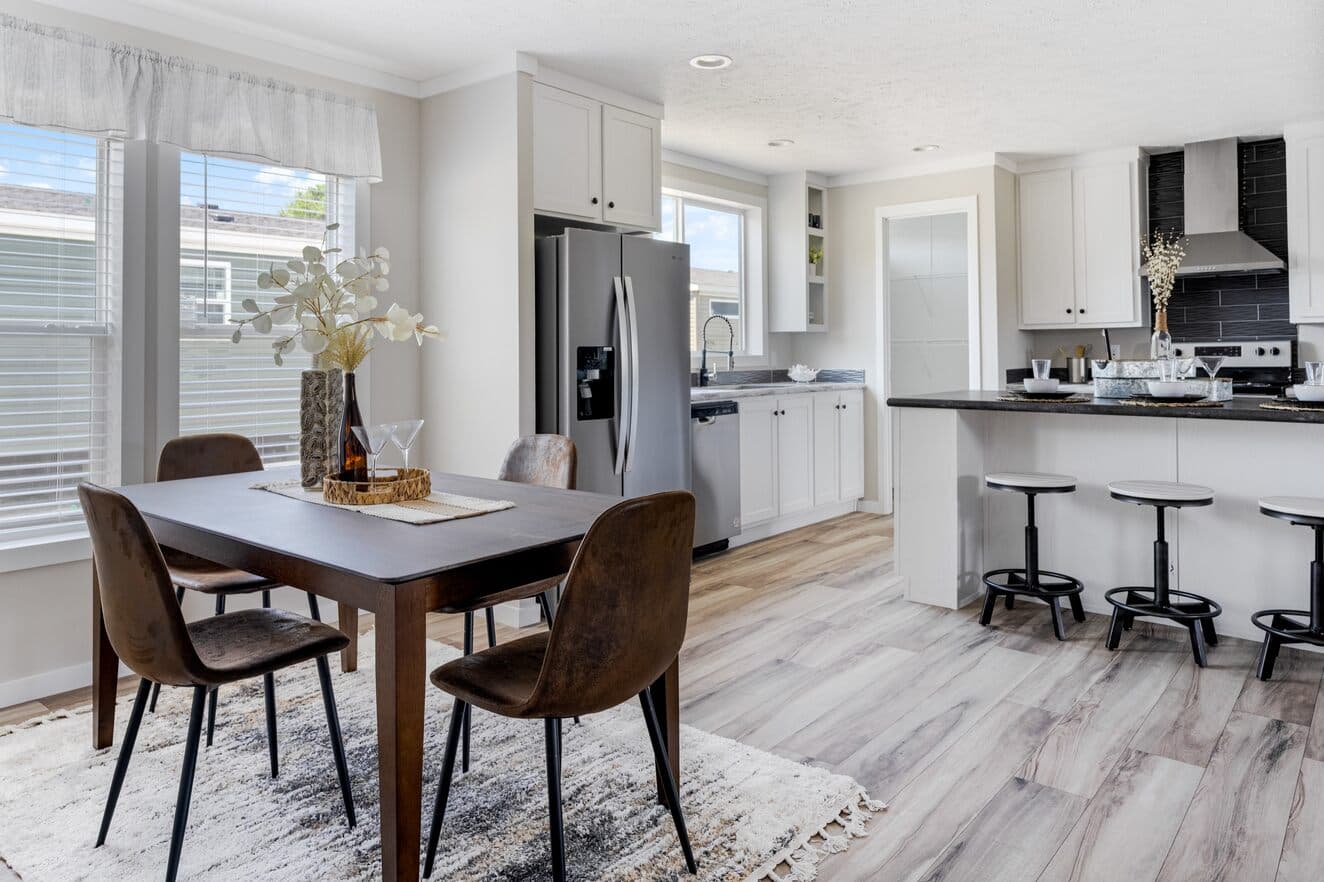 Champ interior home features
