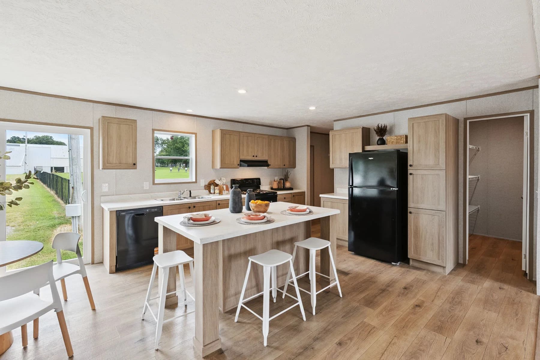 Carlisle kitchen home features