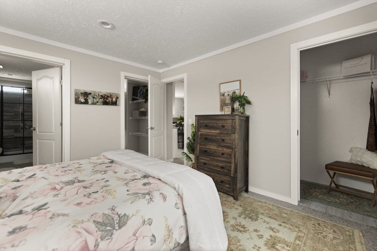 Escape (lot model) bedroom home features