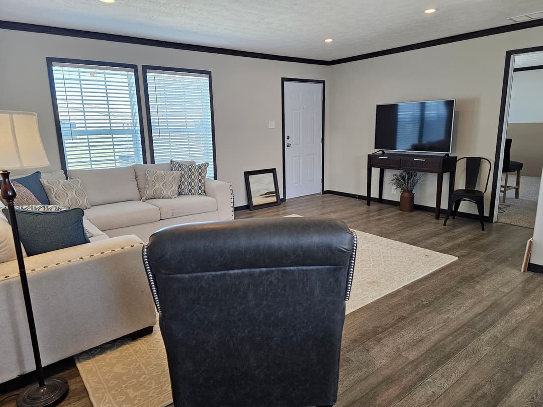 St. charles (lot model) interior home features