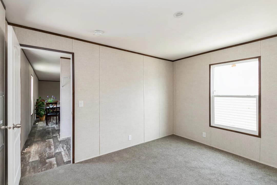 Summit bedroom home features