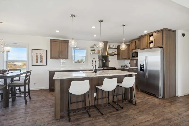 Apollo kitchen home features