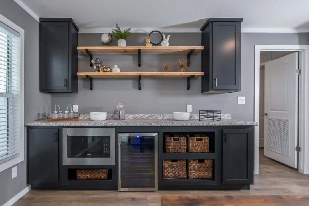 Bourbon interior home features
