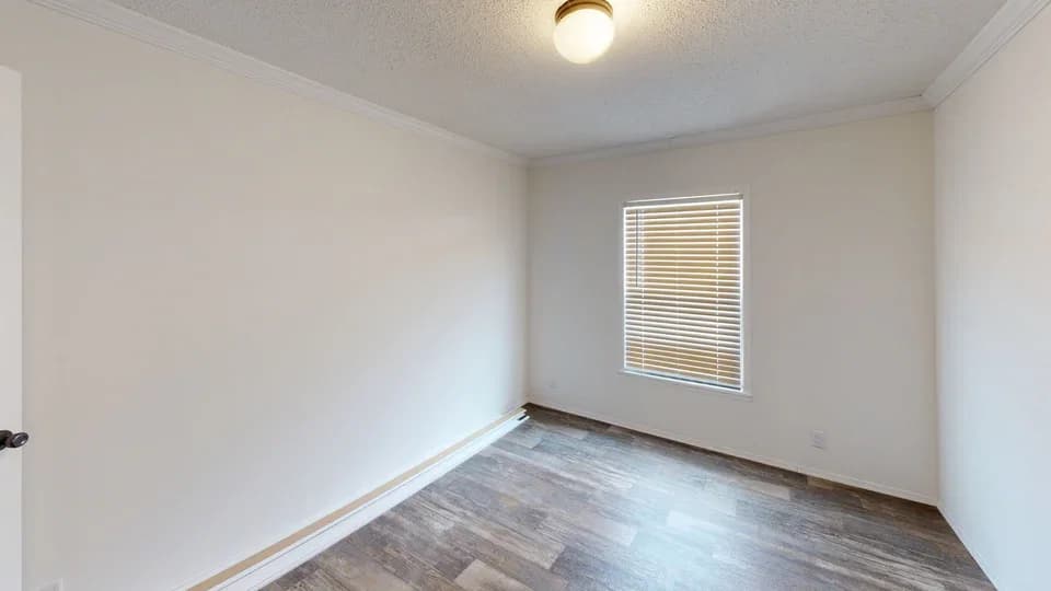 Buckhannon | 0603cbk bedroom home features