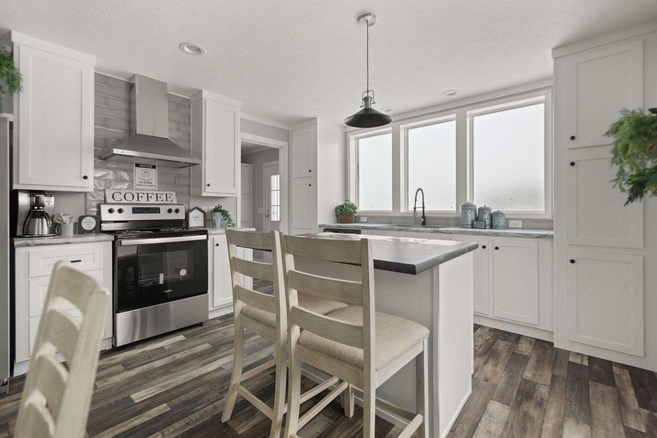 Bella (lot model) kitchen home features