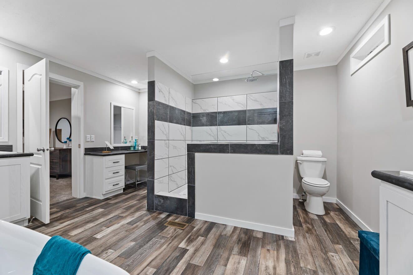 K2 bathroom home features