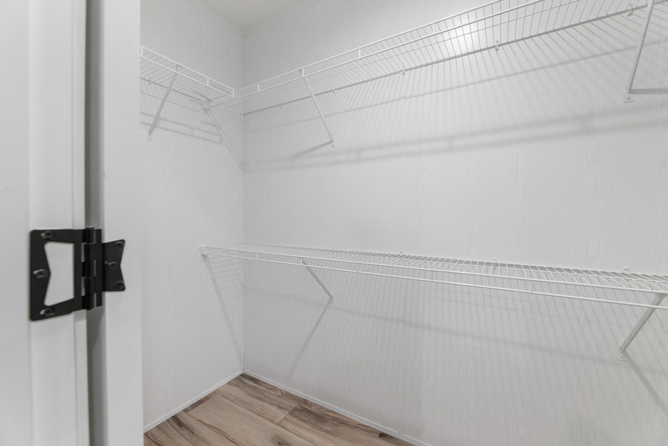 Hemos interior home features