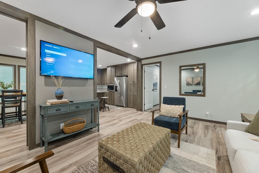 Hemos interior home features