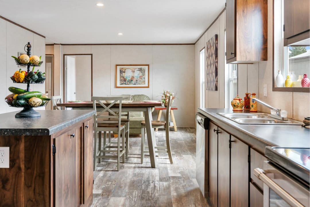 Crown kitchen home features