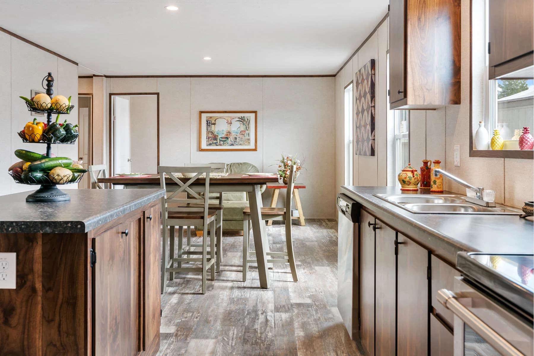 Crown kitchen home features