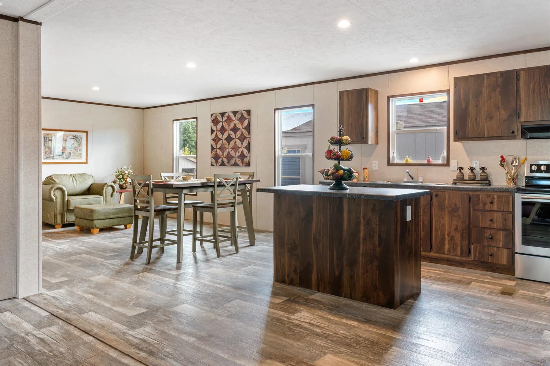 Crown kitchen home features