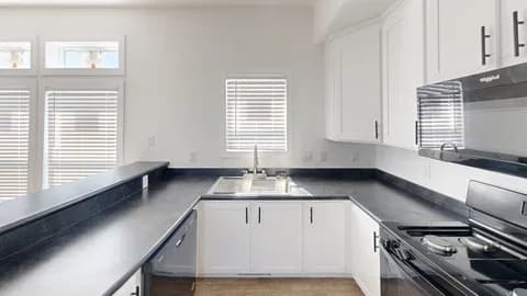 6481ls (standard) kitchen home features
