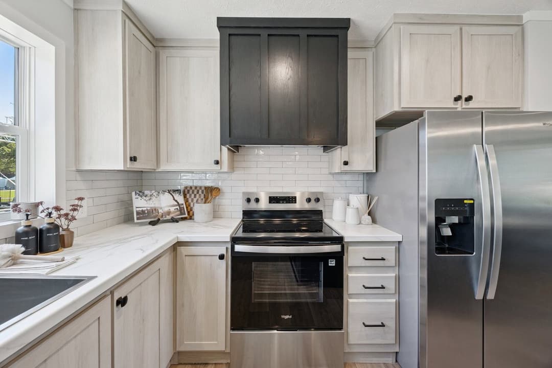Axis 32563n kitchen home features