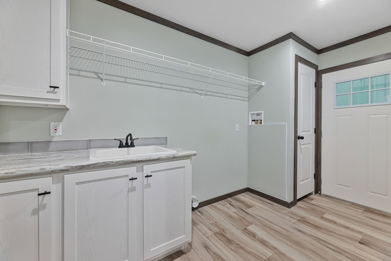 Hemos interior home features