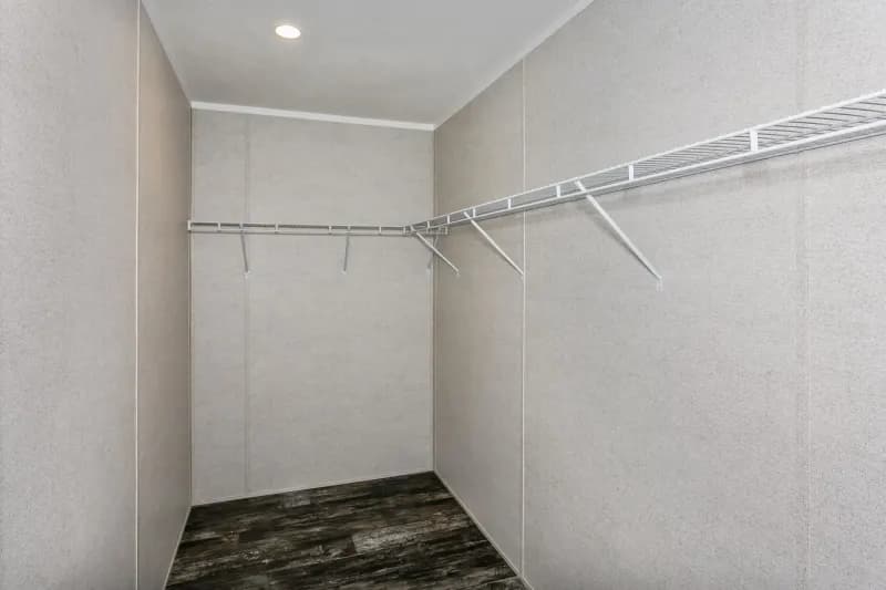 Prairie dune 8978 bedroom home features