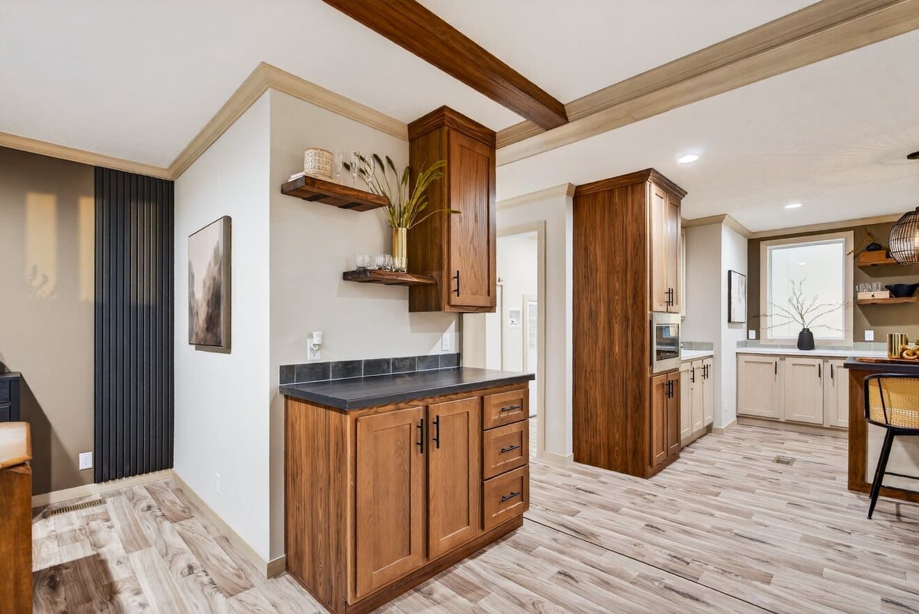 Ignition 32704e interior home features