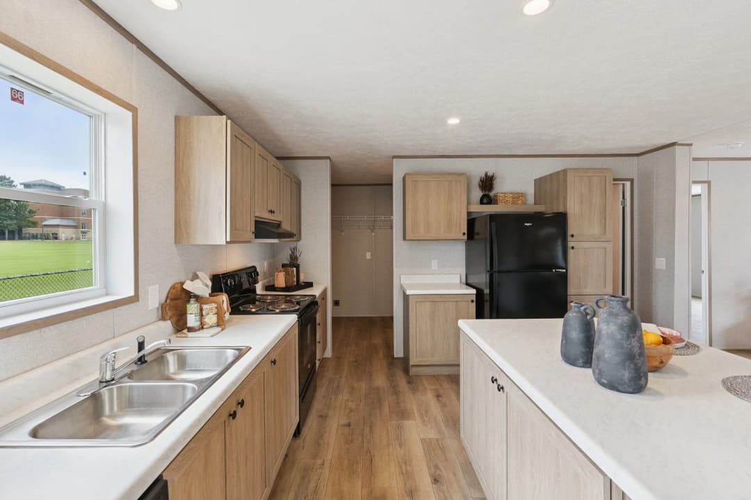 Carlisle kitchen home features
