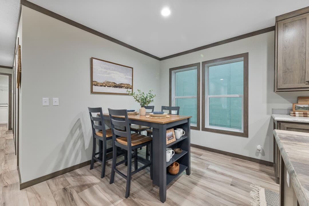 Hemos interior home features