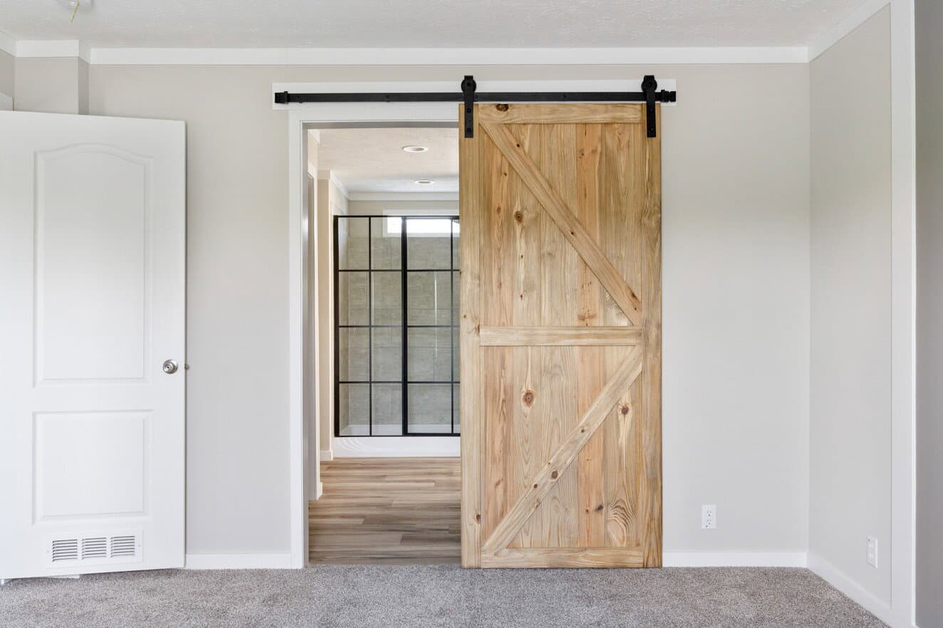 Champ interior home features