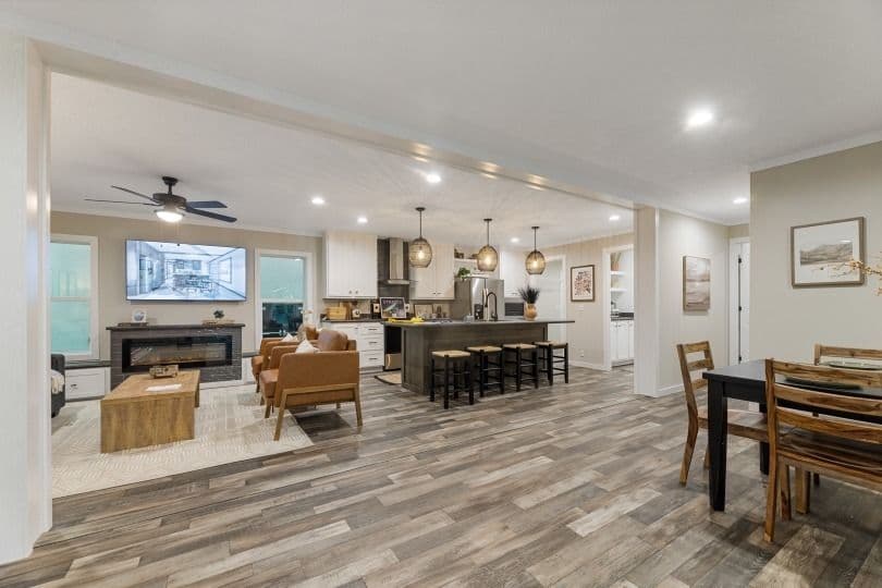 Stratos (lot model) interior home features