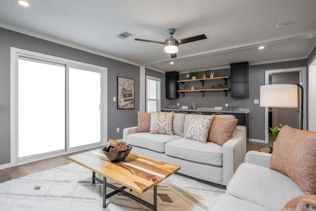 Bourbon interior home features