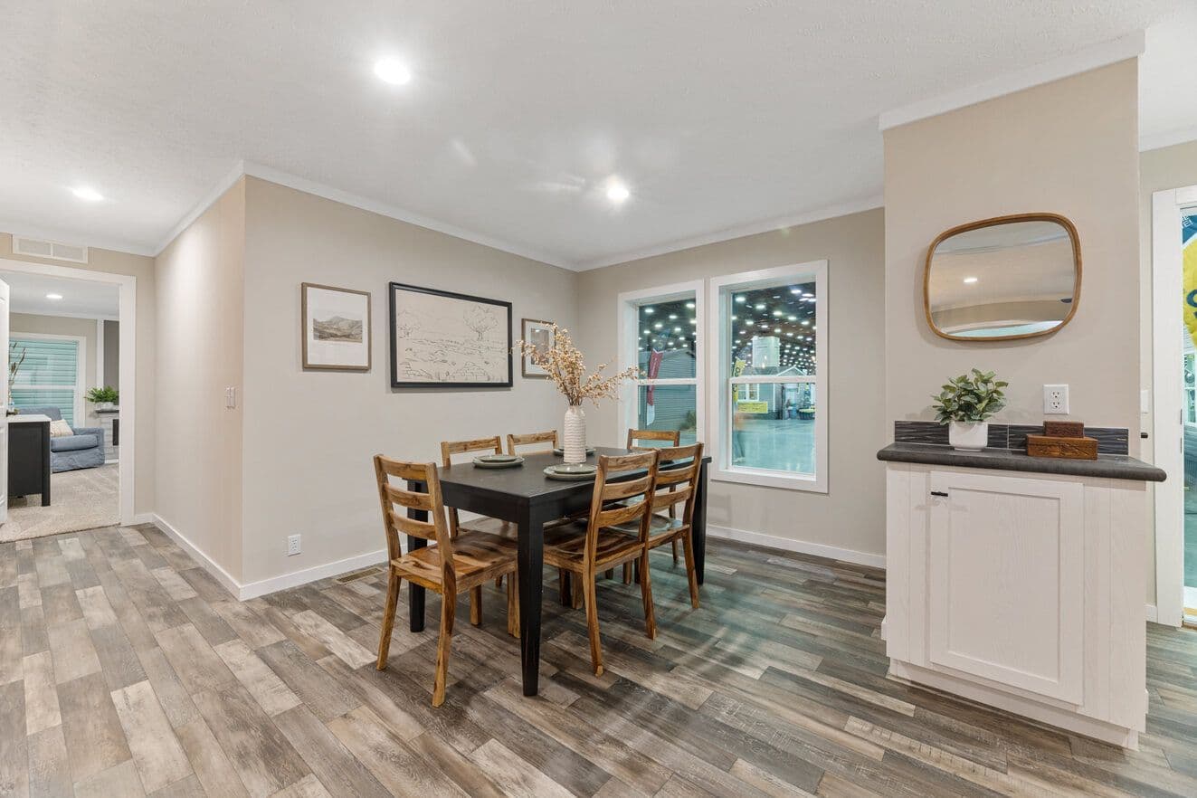 Stratos (lot model) interior home features