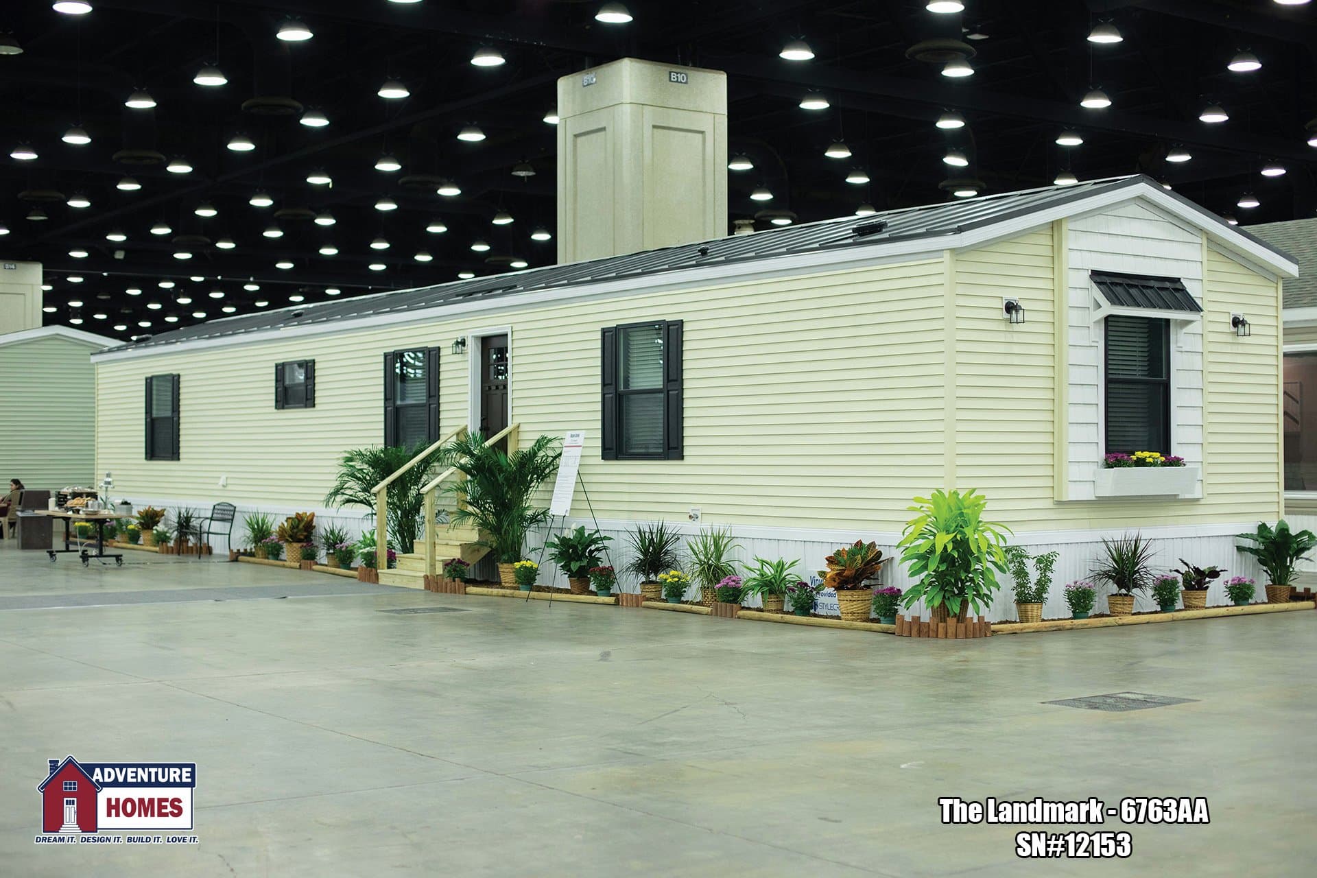 Landmark (lot model) hero, elevation, and exterior home features