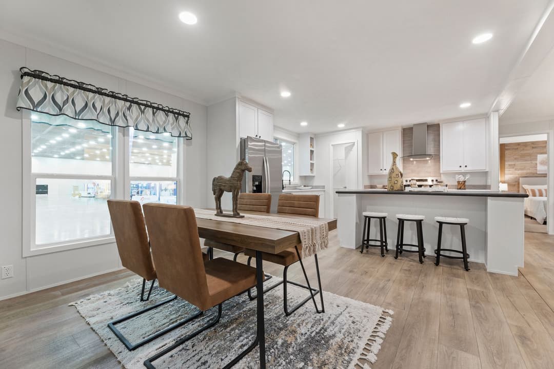 Champ (lot model) interior home features