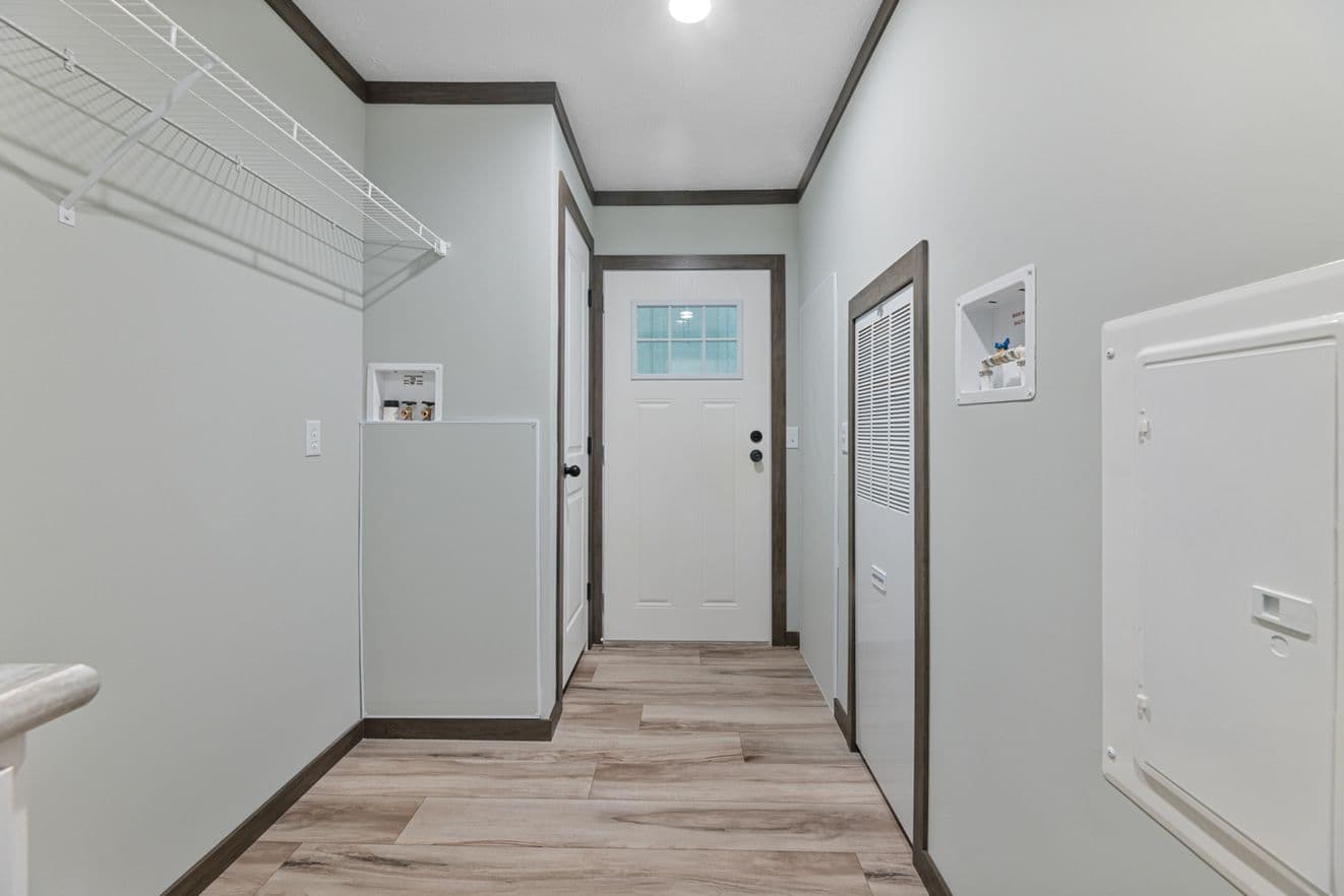 Hemos (lot model) interior home features
