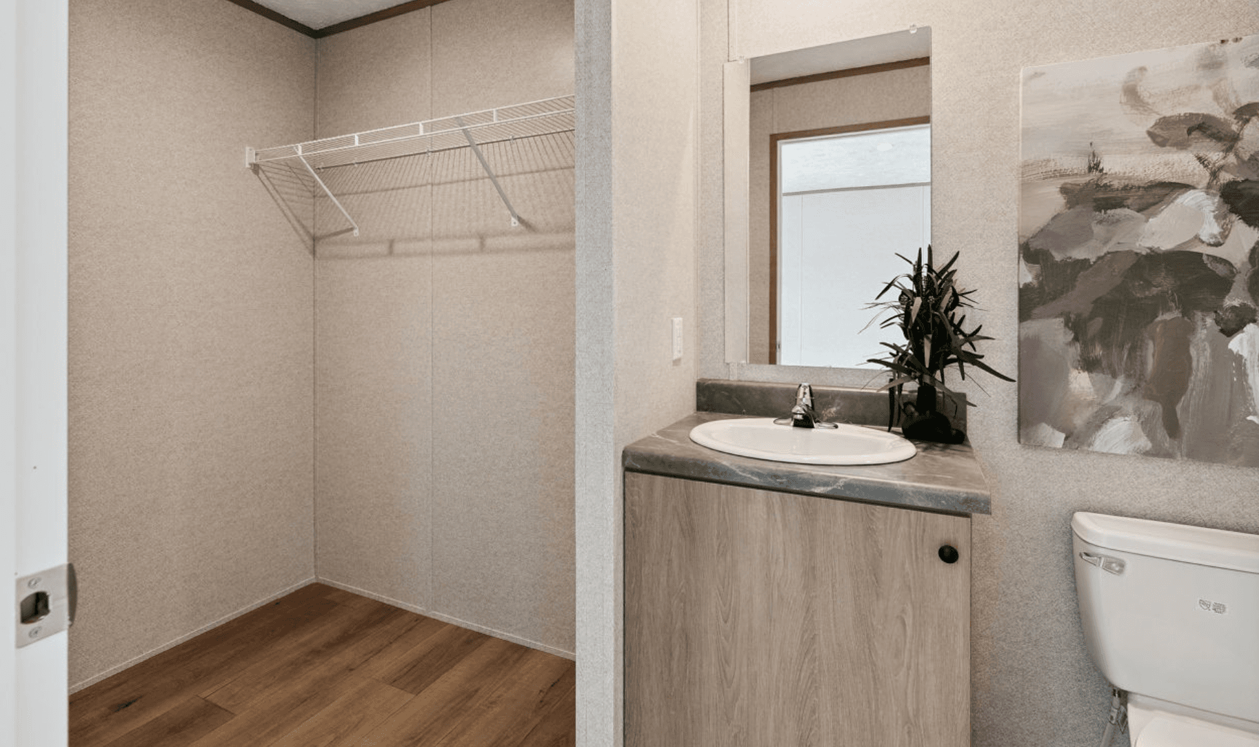 Belmont bathroom home features