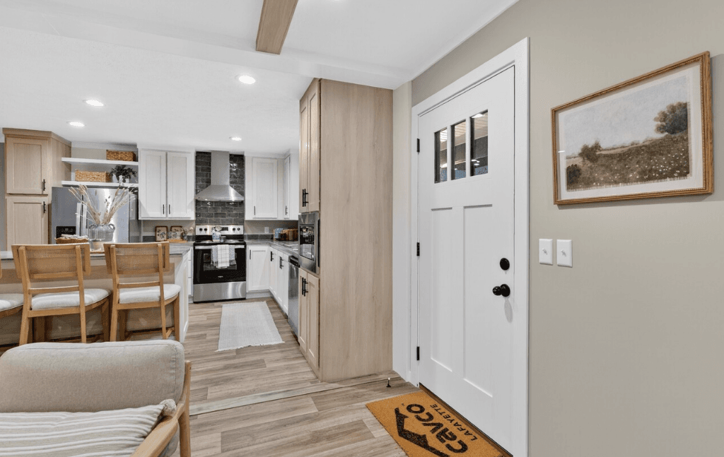 Outlook 28542f interior home features