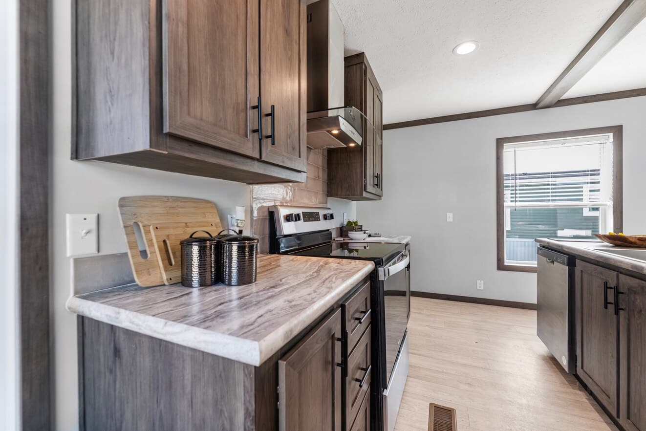 Pioneer kitchen home features