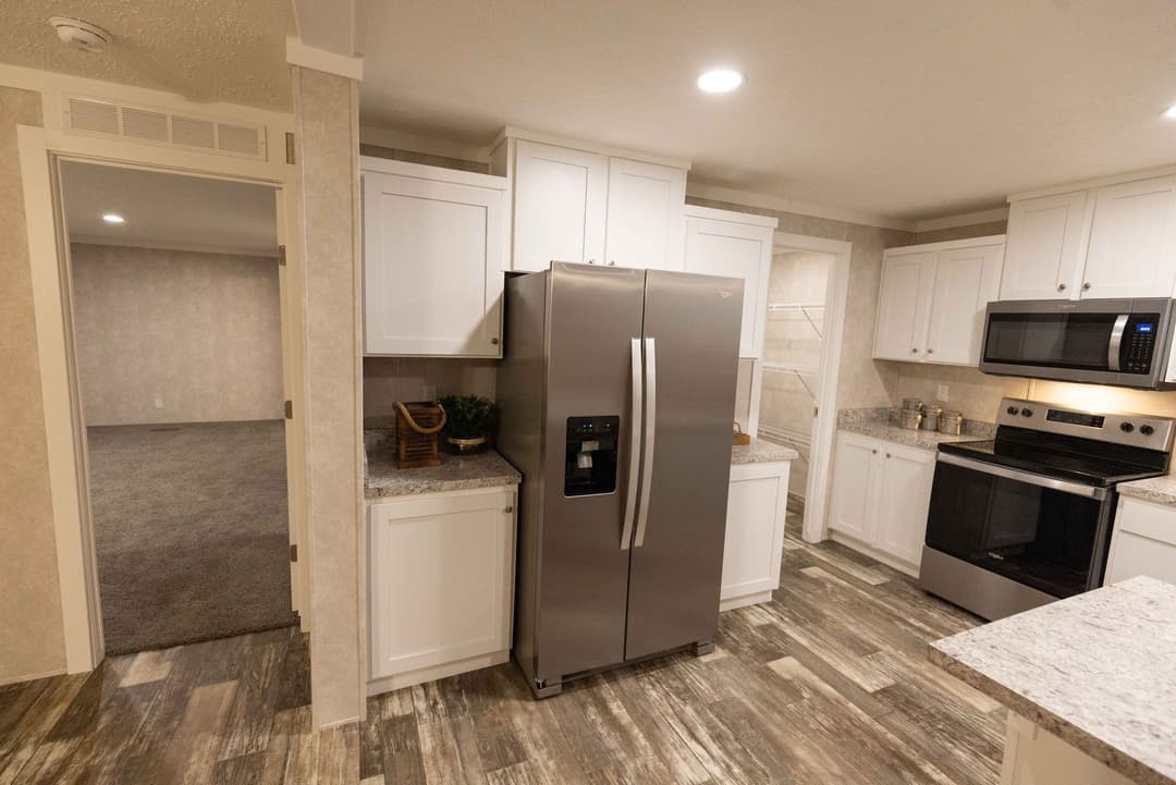 Freeman (lot model) kitchen home features