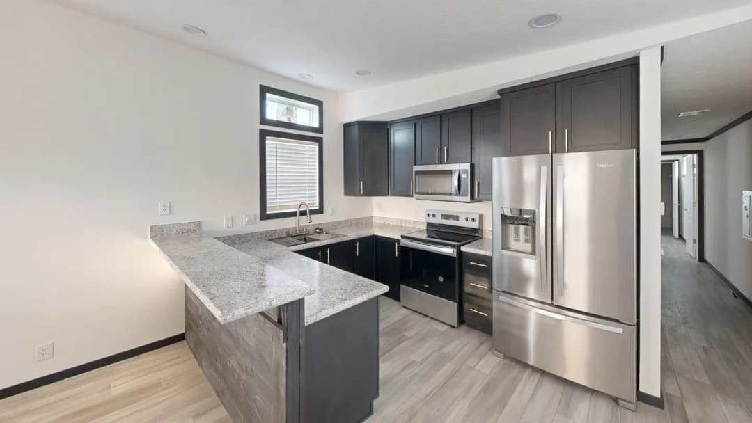 6481ls (16’ stretch) kitchen home features