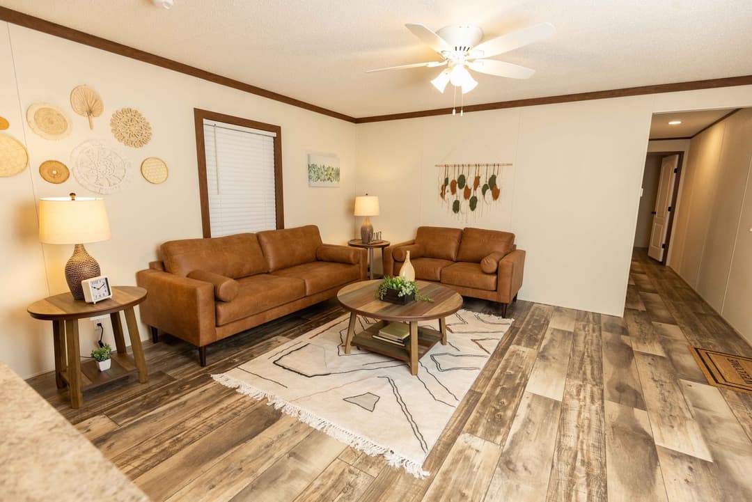 Benton (lot model) interior home features