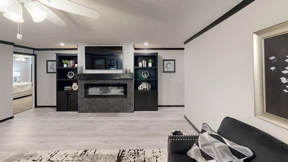 Jewel | 0603d interior home features