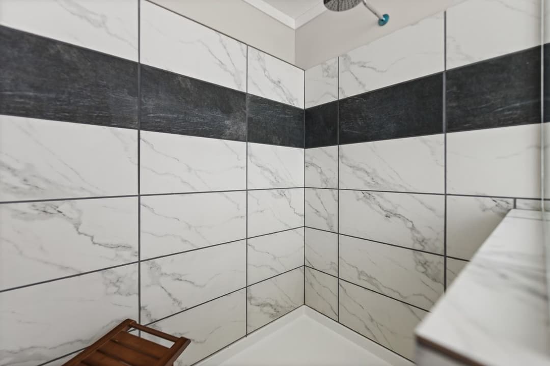 Beam (lot model) bathroom home features