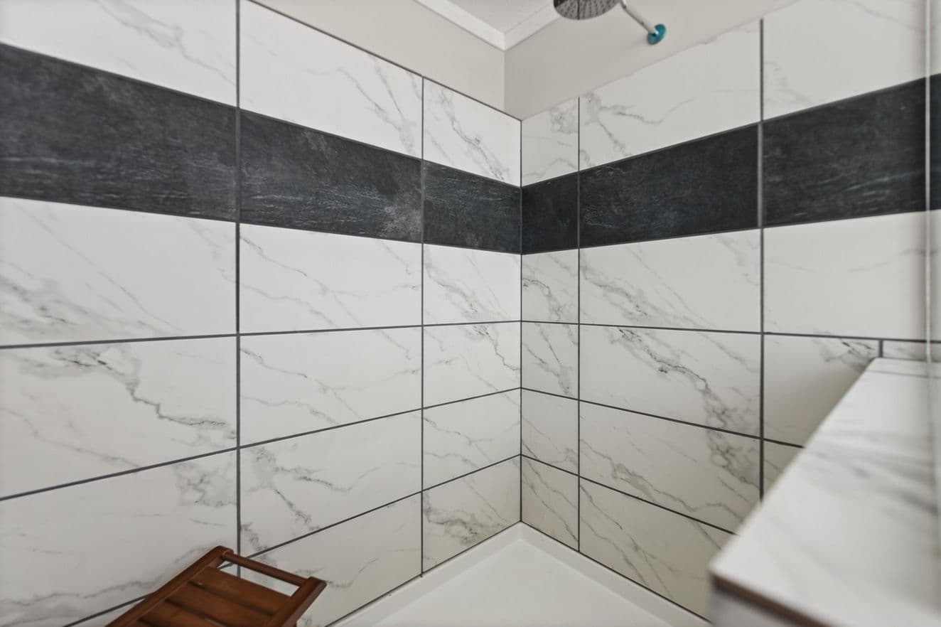 Beam (lot model) bathroom home features